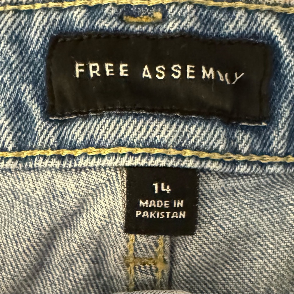 Free Assembly 90s Straight Jeans